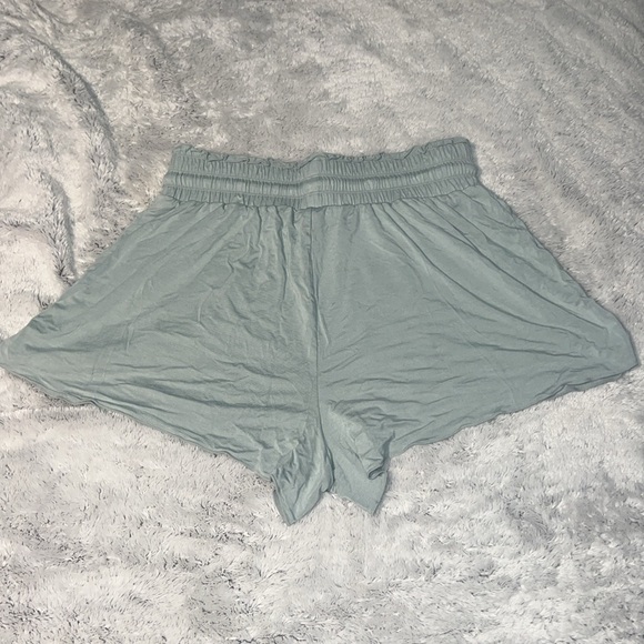 (S) Halara Light Green Flowy Shorts - Picture 5 of 5